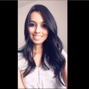 Meet your Posher, Claudia